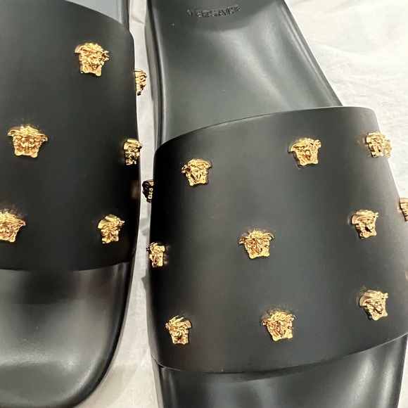 Versace mens slides - Picture 14 of 16